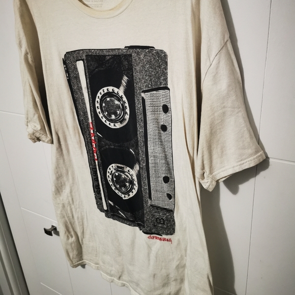 Supremebeing T-Shirt - Picture 2 of 12
